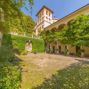 https://palazzo-ronchelli.it-lombardy.com