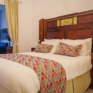 https://waterfront-suites-cagliari.in-sardinia.net